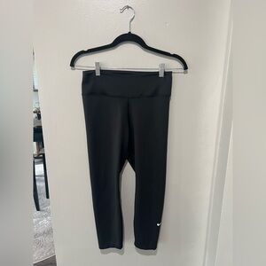Nike Black Dry-Fit Cropped Leggings